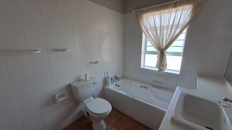 4 Bedroom Property for Sale in Jongensfontein Western Cape